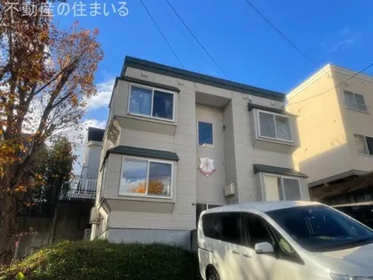 アドゥヴァンス川沿【2階】の外観