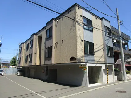 北海道札幌市東区北三十二条東7丁目【アパート】の外観