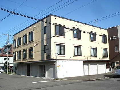 北海道札幌市東区北二十七条東18丁目【アパート】の外観