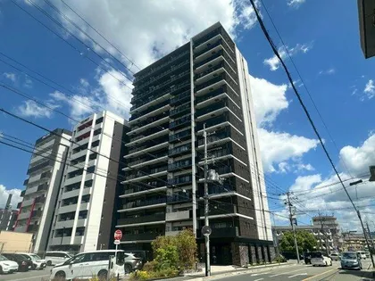 レーベン川西の画像