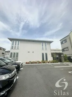 ラリュール【2階】の外観