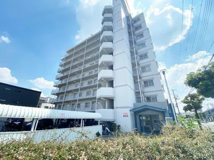 ヴィラスリースター鶴浜【2階】の外観