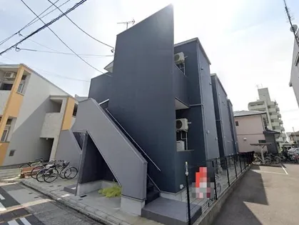 ブルースカイ【1階】の外観