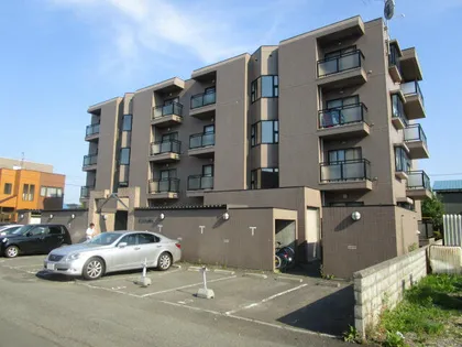 北海道札幌市東区北二十条東8丁目【マンション】の外観