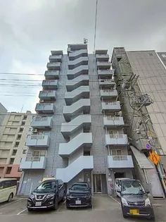 KN南1条マンション【3階】の外観