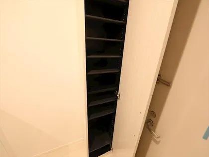 アネックス松重【1階】の玄関