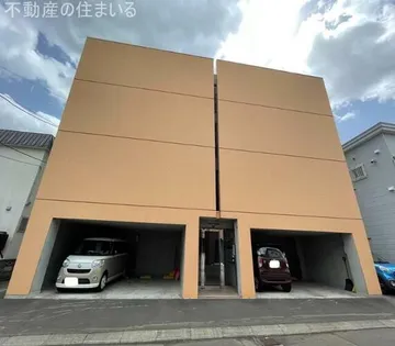 TOROIS FRERES【2階】の外観
