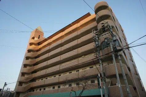 ブロンズ森島【6階】の外観