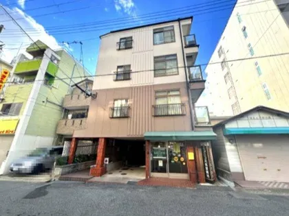 プチ・シャトーあけぼの【2階】の外観