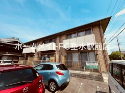 グラシアス【2階】の外観