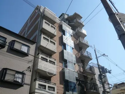 リトルハウス中央の画像