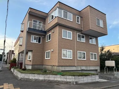 清田3条2丁目2-18事務所【1F号室】の外観