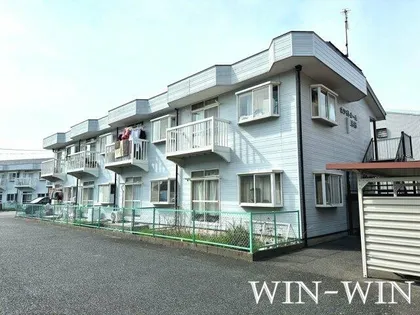 ホワイトルーム飯村 B【2階】の外観