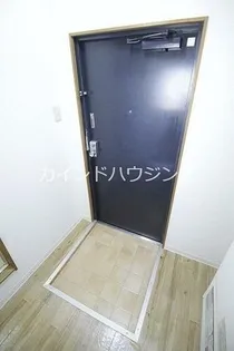 セラ岸ノ里【6階】の玄関