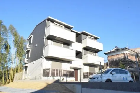 ラフィーネ木幡【3階】の外観