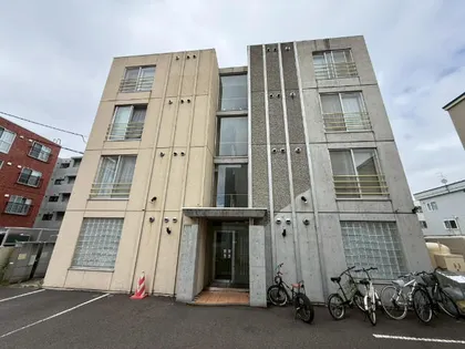 エムプラス山鼻の画像