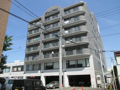 リベル元町【503号室】の外観