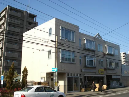 ハイグレード13【2階】の外観