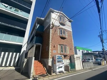 フローラステージ諸岡【1階】の外観