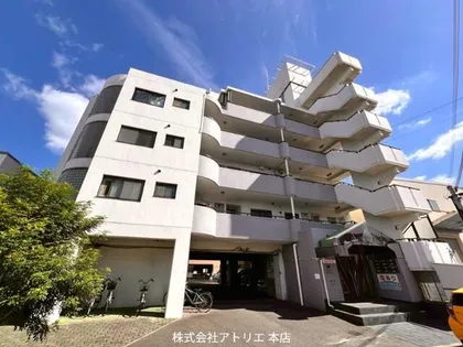 イーストパーク【3階】の外観