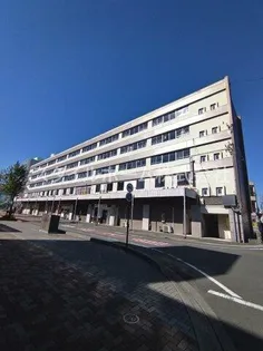 大手ビルの画像