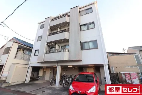 メゾン三越【3階】の外観