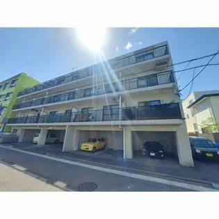 メゾン名城【4階】の外観