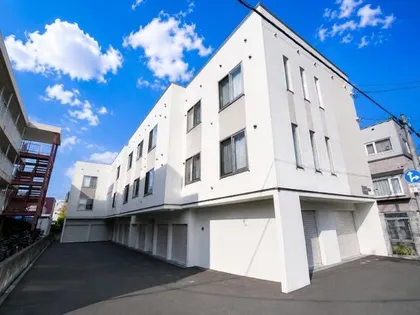 blanc(ブラン)本町【107号室】の外観