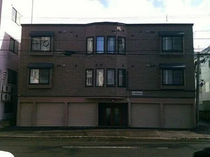 ラ・ジュネス【3階】の外観