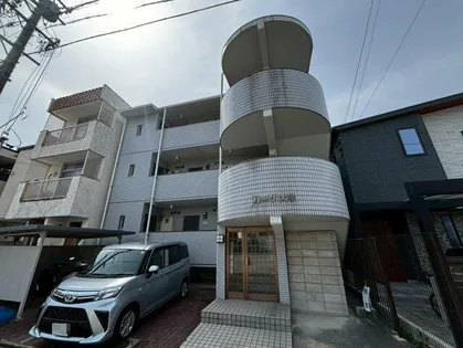 カーサ大幸【2C号室】の外観