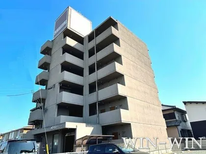 ユトリロサニーの画像