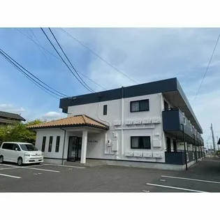 ファミーユ中山【2階】の外観
