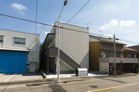 REFINED TASTE 小塚【2階】の外観