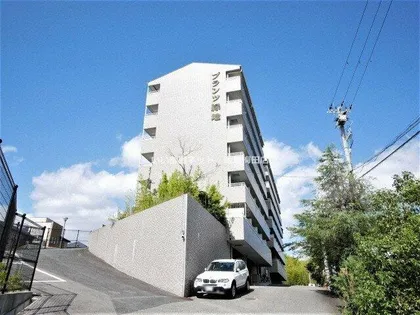 Gran Pino 春日【3階】の外観