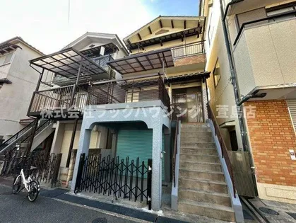 大阪府寝屋川市池田1丁目【一戸建】の外観