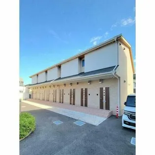 エル アンバル【2階】の外観