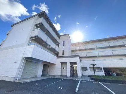 ルーミネス芦谷三番館【3階】の外観