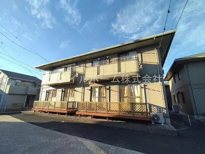 オーチャードタウンC棟【1階】の外観