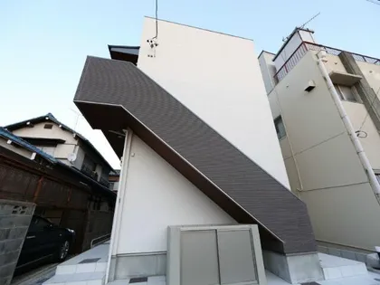 グローレ道徳【2階】の外観