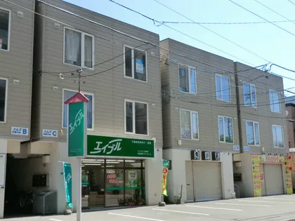 コムズ月寒中央C【3階】の外観