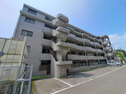シュロス五月山2の外観