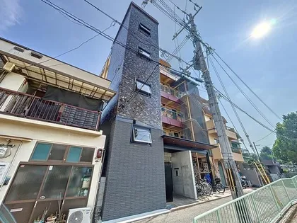 ラムール下三条【1階】の外観