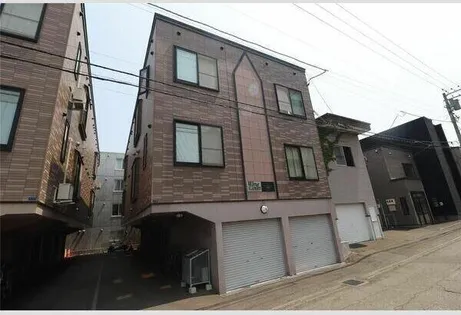 ウイングコート学園前【3階】の外観