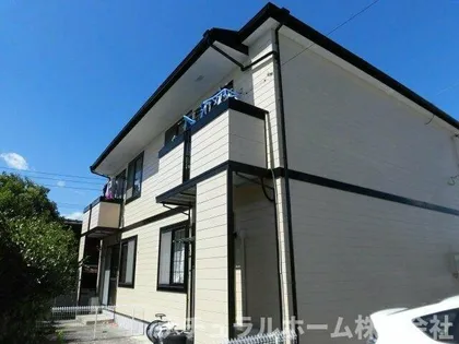 エイトゥリーズ【2階】の外観