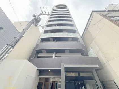コンフォリア・リヴ大阪本町【12階】の外観