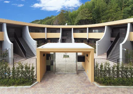 兵庫県宝塚市平井2丁目【マンション】の外観