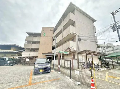 グレープ本町【3階】の外観