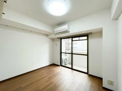 イトーピア三宮アーバンステージ【9階】の居間