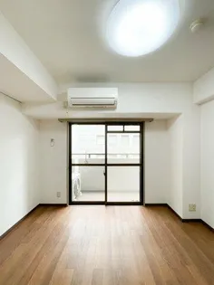 イトーピア三宮アーバンステージ【9階】の居間