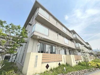 エーデルハイム東香園【3階】の外観